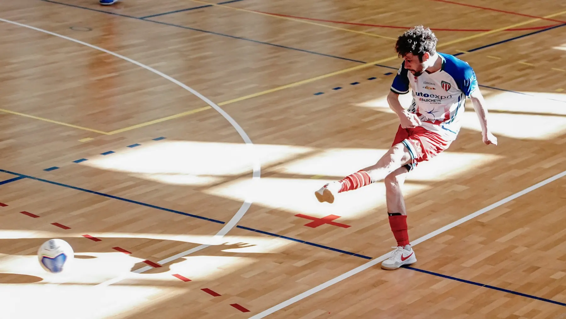 Azione di futsal fotografata da Paolo Savio